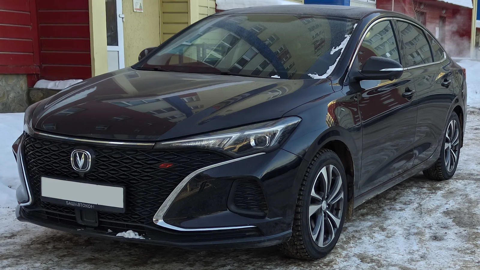 Changan Eado PLUS — Family sedan
